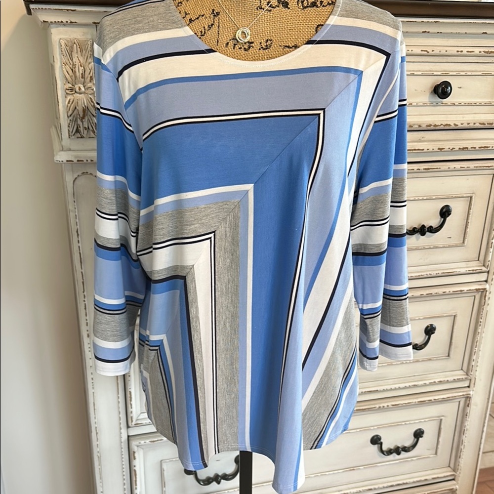 Blue and Gray Geometric Women's Top